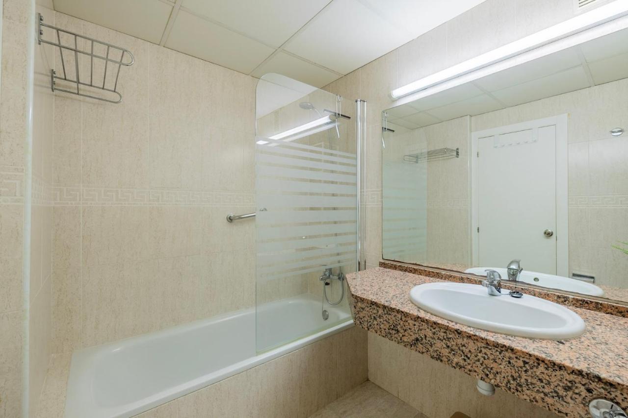 Uhc Michelangelo Apartments Salou Exterior photo